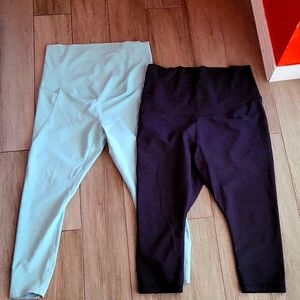 2 Pairs Old Navy Maternity Leggings